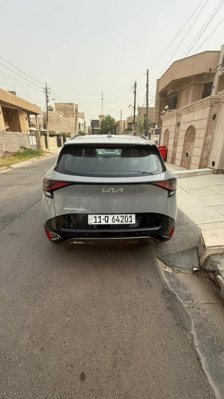 للبيع 
سبورتج 2025 
الدوليه 
خليجي
فول عدا الفتحه
داخل كنتارا زيتوني
صندوق كهرباء 
كامرا
كشنات تدفئه 
السياره ماشيه 15 الف كيلو 
مكفوله كفاله عامه بيها صخه صغيره بالبنيد و موضحها بالصور 
السعر 240 و بيها مجال 
مكان السياره بغداد 
***********
