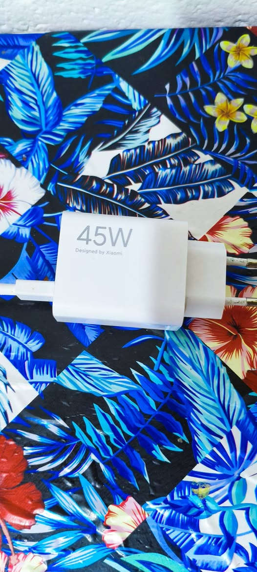 سلام عليكم جهاز بوكو جديد نضافه 100/100 ضمان شكد ما تريد استعمال اقل الشهرين ذاكرته 512 زوم الكامره 20 يدعم الشحن السريع كلش انه اخذته ب 400 تقريبا وهسه اريده ب 275 وبي مجال مكاني البصره ابي الخصيب باب طويل ***********
