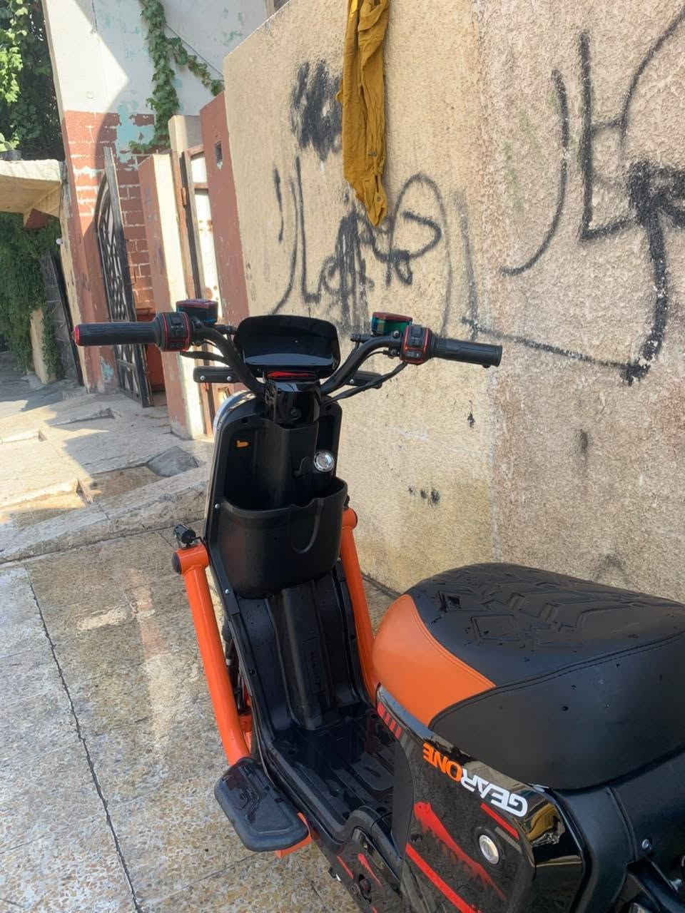 ماطور نظيف مستخدم شهرين بطاريات شرط سعر 500 الرقم ***********
