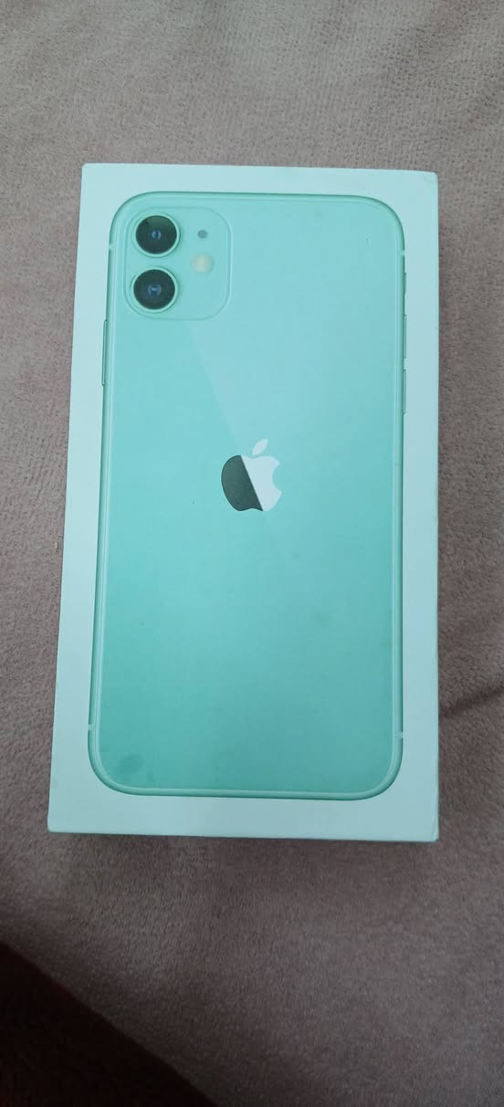 أيفون 11 ذاكرة 128 كفاله الجهاز من الزلغ الصور امامك بطاريه 83 بلاد مامبدله شاشه بلاد اي قطعه مامبدل ضمان سعره 275 بي مجال قليل عنواني عويسان شارع القصر رقمي للتوال ***********
