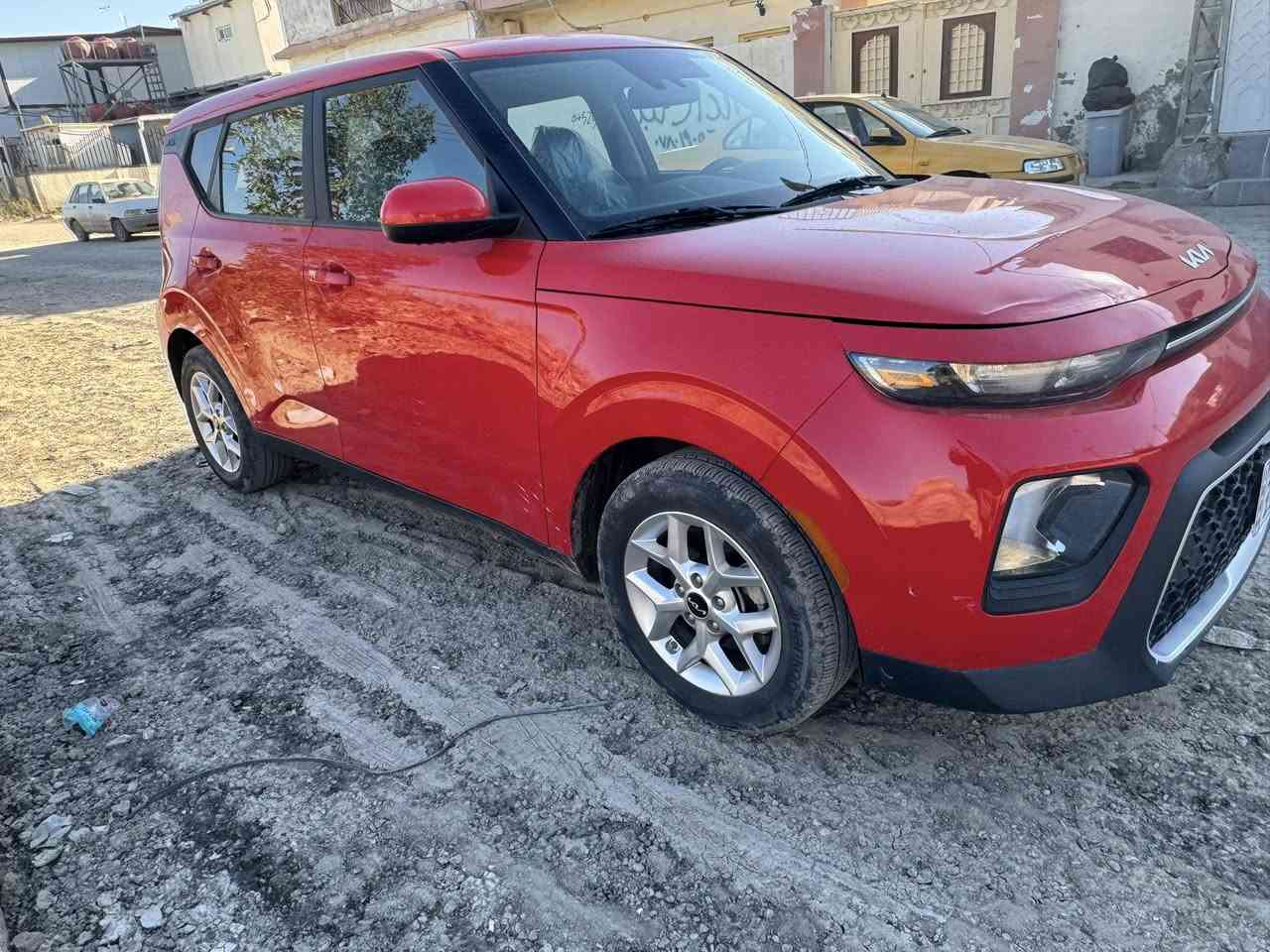 السلام عليكم للبيع أو مراوس كيا صول موديل 2022 رقم أربيل مالكها ديوانيه ماشية 30000 ألف ماناقصها كلشي للاستفسار الاتصال ع الرقم ***********
