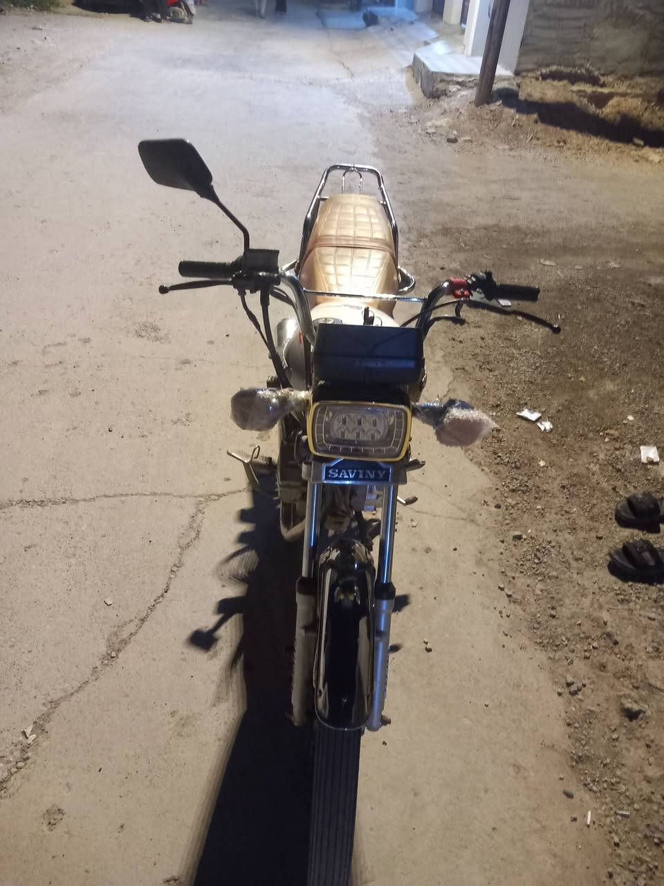 سلام عليكم دراجه سيفان موديل 21 محرك وكير خير من الله شلعه فول معدل فول اوراقه موجوده مستعجل ع بعيته 400 وبيها مجال ***********
