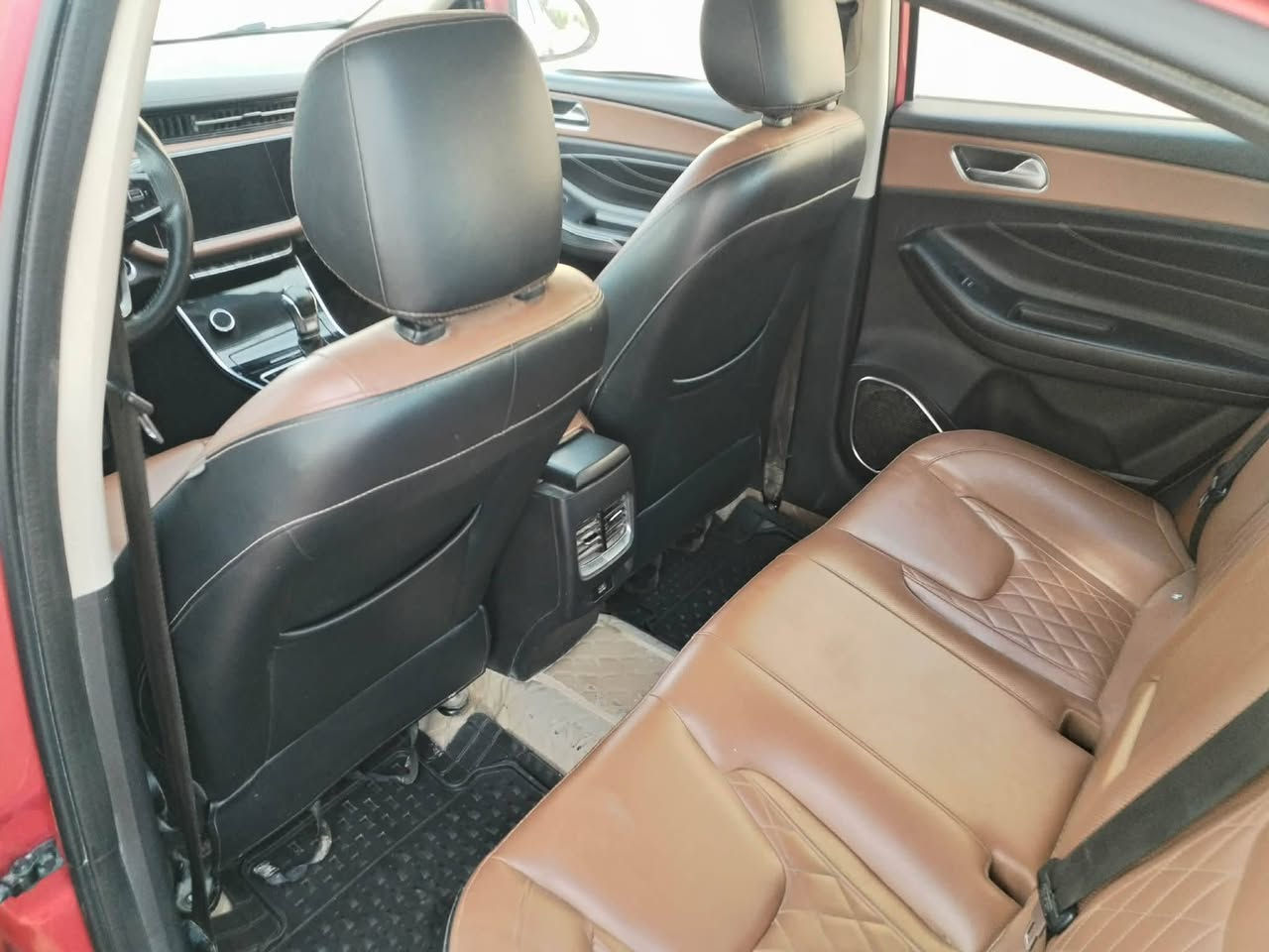 شيري اريزو 6موديل 20امراوس أو بيع المكان دوانيه السدير ***********
