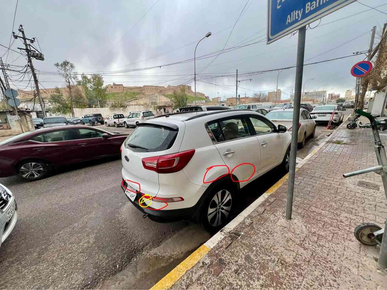 • کیا سپۆرتاج ٢٠١٢
• فوول فوول مواسەفات  ناو قەیسی(Full Option)
• سقف پانۆراما
• ئاوێنە شەفت کوشین کارەبا
• کامێرای دواوە

• سەیارەکە زۆر زۆر خاوێنە
• کەپس پێش و پشت بێ پارجە
• دەعامی بەشەرت، نوقتەی نیە

• تەنها دوو سێ شوێن ساردەکوتەی هەیە (دیاریکراوە)
• ئەوەی بە قەلەمی زەرد دیاریکراوە جەمپێکی گچکەیە، هیچی وانیە

• ماباقی شانسی سەیارە ٣٦٠ پلە بەشەرتە، نوقتەی نیە

• گێر و مەکینە نەکراوە، نەگۆراوە
• تەبرید بەشەرت

• لە ساڵی ٢٠١٢ەوە ١٤٠ هەزار کیلۆمەتری ڕۆیشتووە، پاک ماوەتەوە

• سحریش١٤٧ وەرەقە مەجالیکی کەم

***********
۰٧٥۰٢۰٢۰١٣٣

• كيا سبورتاج 2012
• فل فل مواصفات (Full Option)
• سقف بانوراما
• مرايا شفط كهرباء
• كاميرا خلفية
• سيارة نظيفة جداً جداً

• كبس أمامي وخلفي بدون صبغ
• الدعمات بشرط بدون نقطة

• يوجد فقط مكانين أو ثلاثة خدوش باردة (مبيّنة)
• المكان المحدد بالقلم الأصفر مجرد جمبي/أثر صغير جداً، لا يذكر

• باقي جسم السيارة 360 درجة بشرط بدون نقطة

• القير والمكينة لم تُفتح ولم تُغيّر
• التبريد بشرط

• الممشى 140 ألف كم من 2012 إلى الآن، استعمال نظيف جداً

• سحريف 147 ورقة مجالكي قليل أربيل, العراق
