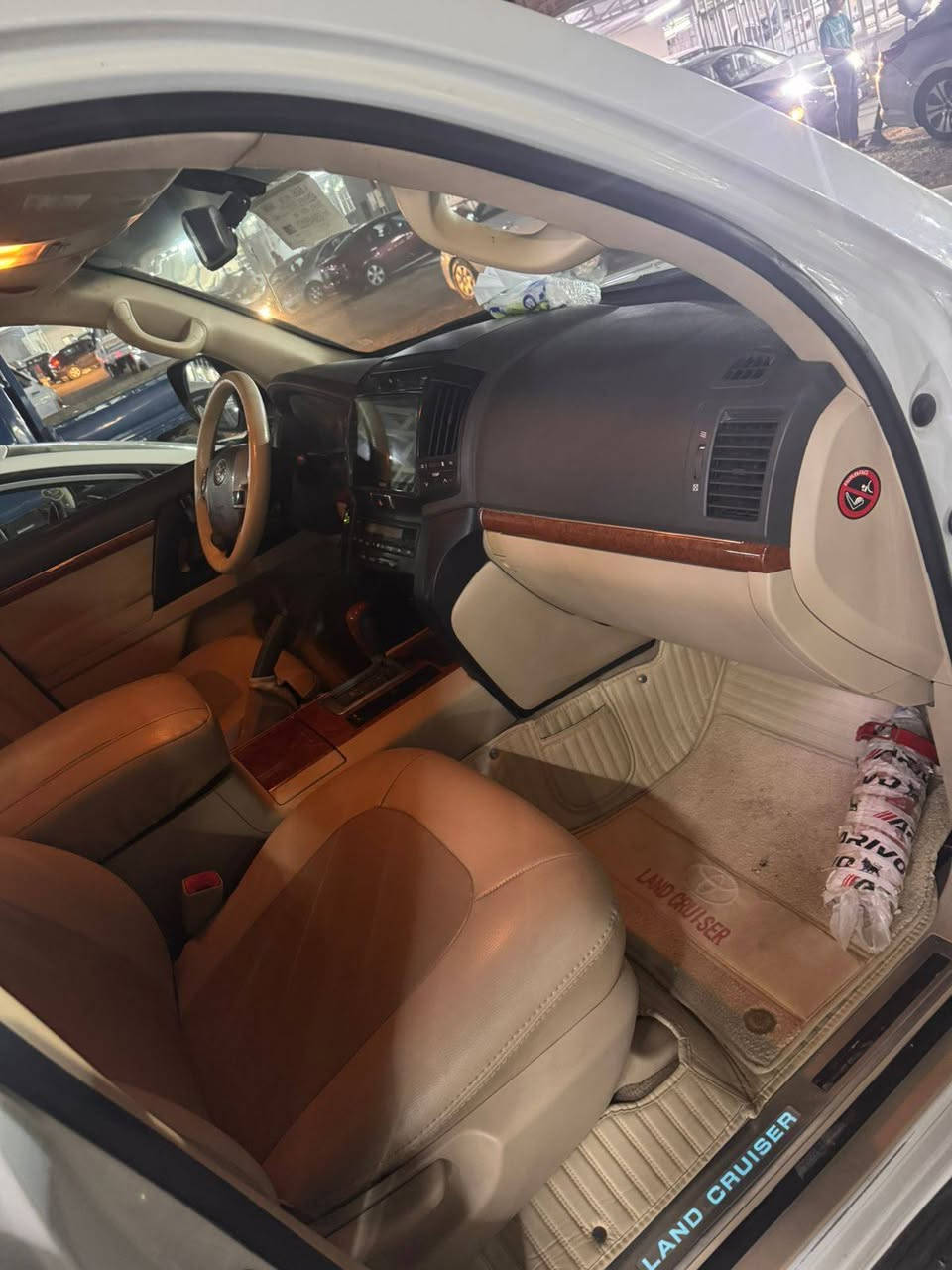 للبيع.
لاندكروز موديل 2014 فطيم
السياره جديده جداََ بدون بارد بدون رصعات بدون شخوط
فقط هلال الجاملغ الخلفي صبغ اثر انفجار اطار جوه قبق البانزين مكينه 6 سلندر4000 مامفتوحه عالشركه وكير كذلك داخل مخمل مغلفه جلد 8 ايرباك طفايه تشغيل عن بعد فتحه بصمه مري قلاب.. ناطقه جام يصعد وينزل عالريمونت فول الفول ماشيه 236 الف حقيقي لا منزله ولا شي رقم أربيل دولي باسمنا هزه وسنويه وارقام جدد تحويل مباشر
السعر 378 وبيها مجال بسيط
مكان السياره بغداد المحموديه
للاستفسار
***********
*********** واتساب
