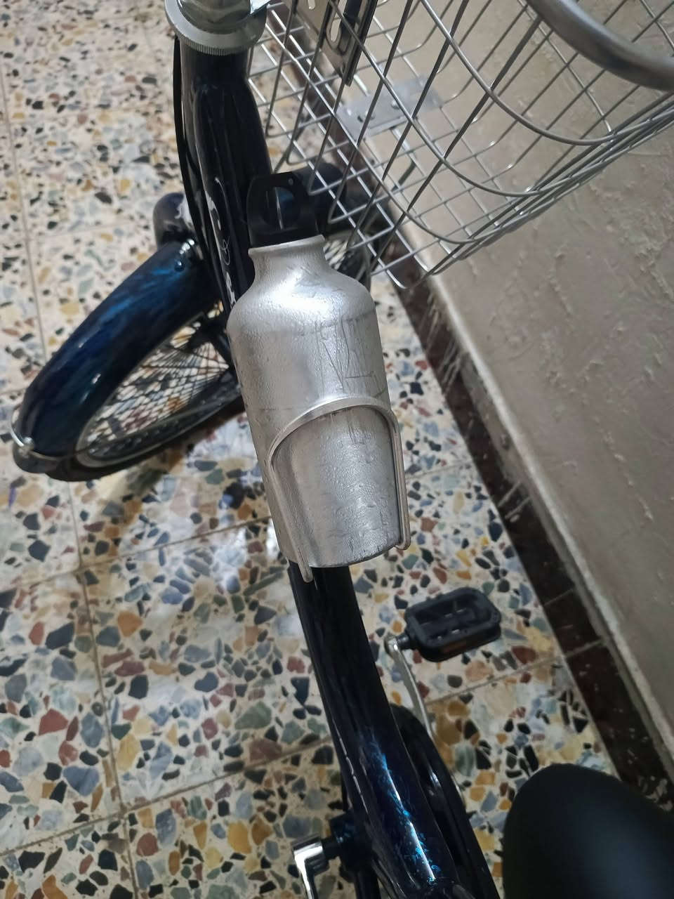 جديد ياباني النضافه فول وضع حاويه
سيبايه خلفي حديد اصلي 
بايسكل فول موصفات 
موديل حديث ٢٠٢٦ مامشي قليل جدأ
السعر (  90 الف ) ثابت قفل
لون ميمز نيلي  غامق بي لمعه
مطار+ضوء هدية 🎁
عنوان رحمانية الجعيفر 
هاتف *********** 
الاستفسار واتساب
