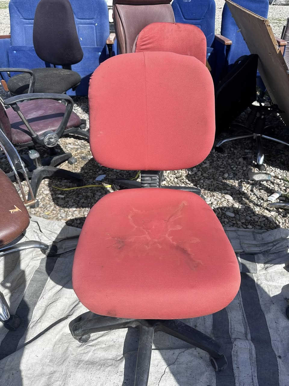 موادي زور بو ناو ماركيت و دوكان و اوفيس به رده سته كلار - حمه ي كريم 
***********
