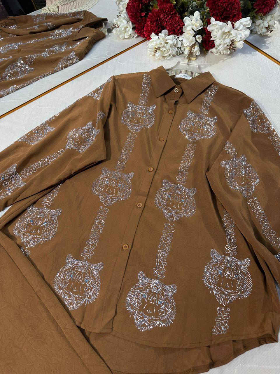 سوت قطعتين يجنن🥰🥰
قياسات M L XL XXL

الخامه جسيكا تركي

يوجد توصيل لجميع محافظات العراق
✅


**إذا كنت صاحب هذا الإعلان وتريد حذفه لأي سبب، رجاءا أرسل رسالة إلى الدعم الفني**