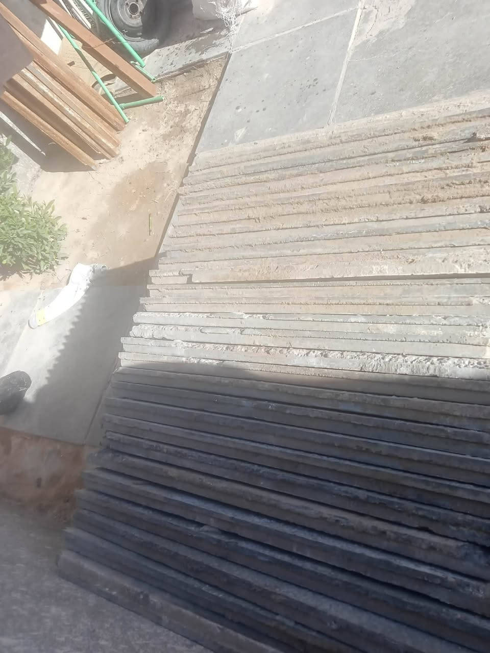 شتايكر نضيف 80في80 العدد 28 وحده السعر الوحده على الفين أبيعها الاتصال *********** أو خاص
