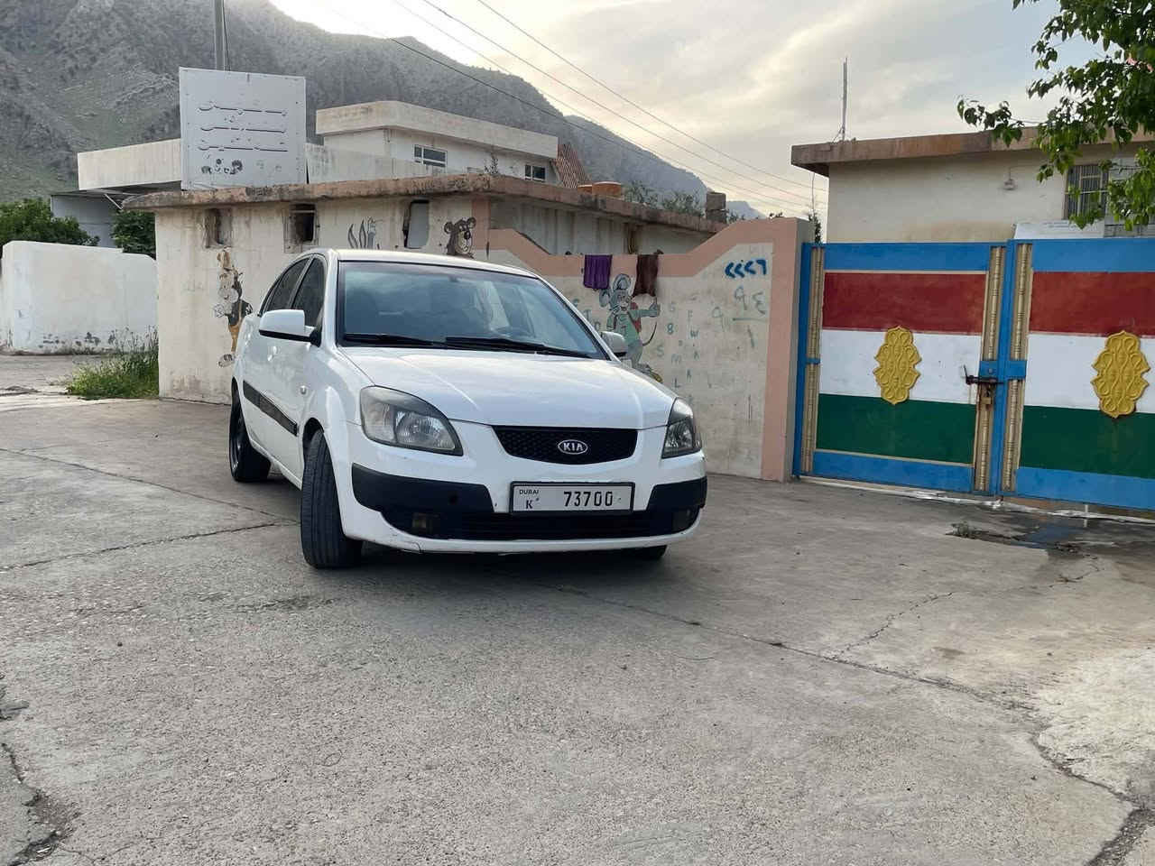 کیا ڕیۆ مودێل 2009
تەربرید لەگەڵ سویچ 
جام کارەبای
کەڤەری بەشەرت 
سەقفی بەشەرت 
مەکینە گەوره یە
ئەوە ڕەقەمی خاوەنێتی  ئێمن نیه 
 ***********
