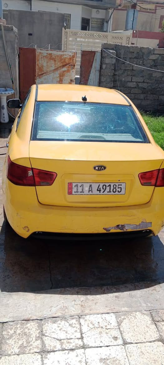 السلام عليكم..
فورتي. 2010 حادثها البابين اليمنى. السياره جاهزه من كلشي. وخير من الله ماناقصها اي شي.  محرك 2000..مواصفاتها معروفه.  رقم انكليزي. بأسمي. السياره. تحويل ثاني يوم. مباشر. 
مكاني بغداد .  السعر. 78.وبيها مجال بسيط. الشراي. يتصل ع الرقم***********
