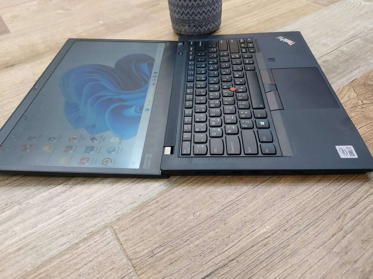 السلام عليكم ورحمة الله
.لابتوب لينوفو
السعر 465
.
Lenovo p14s Ci7 /10th جيل عاشر سوبر سوبر سلم خفيف الوزن نظافة عاليه جدا مع كارت شاشة منفصل نفيديا 2GB
……………………
المعالج Core i7-10510U
كارت شاشة منفصل نفيديا 2GB  quadro p520
ذاكرة الوصول العشوائي (الرام) 16GB
التخزين( الهارد) SSD 256GB
مقاس شاشة(حجم الشاشة)  14" FHD
كيبورد  عربي انكليزي ضوئي
شاحنة Type c
النظافة شرط اخو الجديد وعل الفحص
…………………………………


**إذا كنت صاحب هذا الإعلان وتريد حذفه لأي سبب، رجاءا أرسل رسالة إلى الدعم الفني**