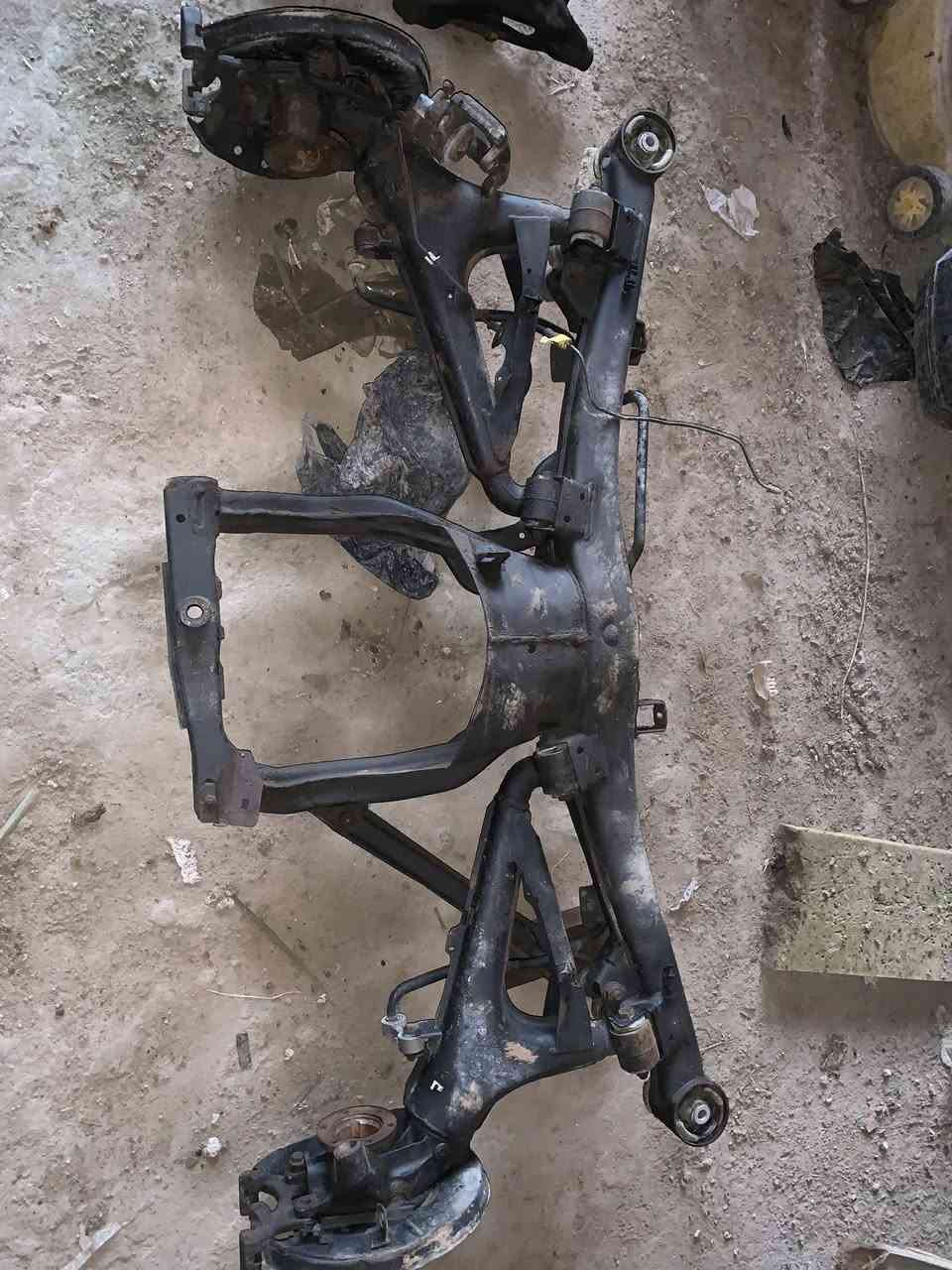 سلام عليكم غراض bwm خمسمية 
عربانه خلفيه 
أكسن ثكيل 
جعمقه أستيرن 
الغراض كلهن شغالات مكان بغداد 
سعر ٣٠٠ ألاف رقم ***********
