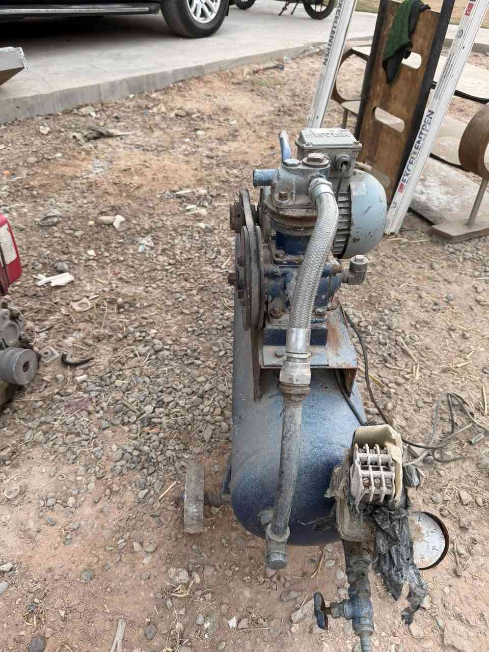 السلام عليكم كم بريسر البيع  السعر 100الف  وجوه راس مال مولده يرهم  هم شغال  السعر 100الف الاستفسار *********** الرقم
