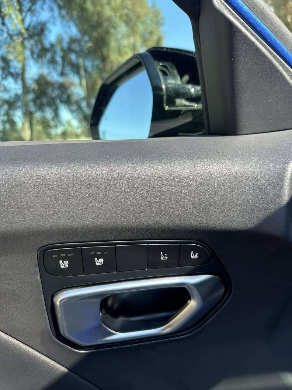 للبيع فقط 
كيا k4
فول مواصفات 
بنوراما  سلايت
كشنات جلد 
كشن تدفئه تبريد
كشن خزن
رادار ٣٦٠
كامره خلفيه
شاشه متصله 
فول تحكمات 
اوتو هولد توقف ذاتي 
مرايه قلاب 
كاربلي 
السياره ماشيه٣٠٠٠
اخت الزيرو
كامله من جميع الجهات مابيها اي نقص 
مكان السياره موصل
 
السياره كاتي اربيل فحص تترقم شمال فقط
السعر ١٩٥ وبيها مجال


**إذا كنت صاحب هذا الإعلان وتريد حذفه لأي سبب، رجاءا أرسل رسالة إلى الدعم الفني**