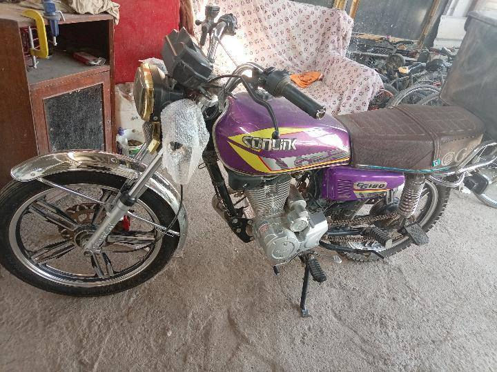 دراجة ايراني 2023 اوراقها كاملة تترقم اذا تريد ترقمها بيها اوراق كمرك نضيفة خير من الله مكاني بغداد الدورة سعرها 650 بيها مجال للشراي ***********
