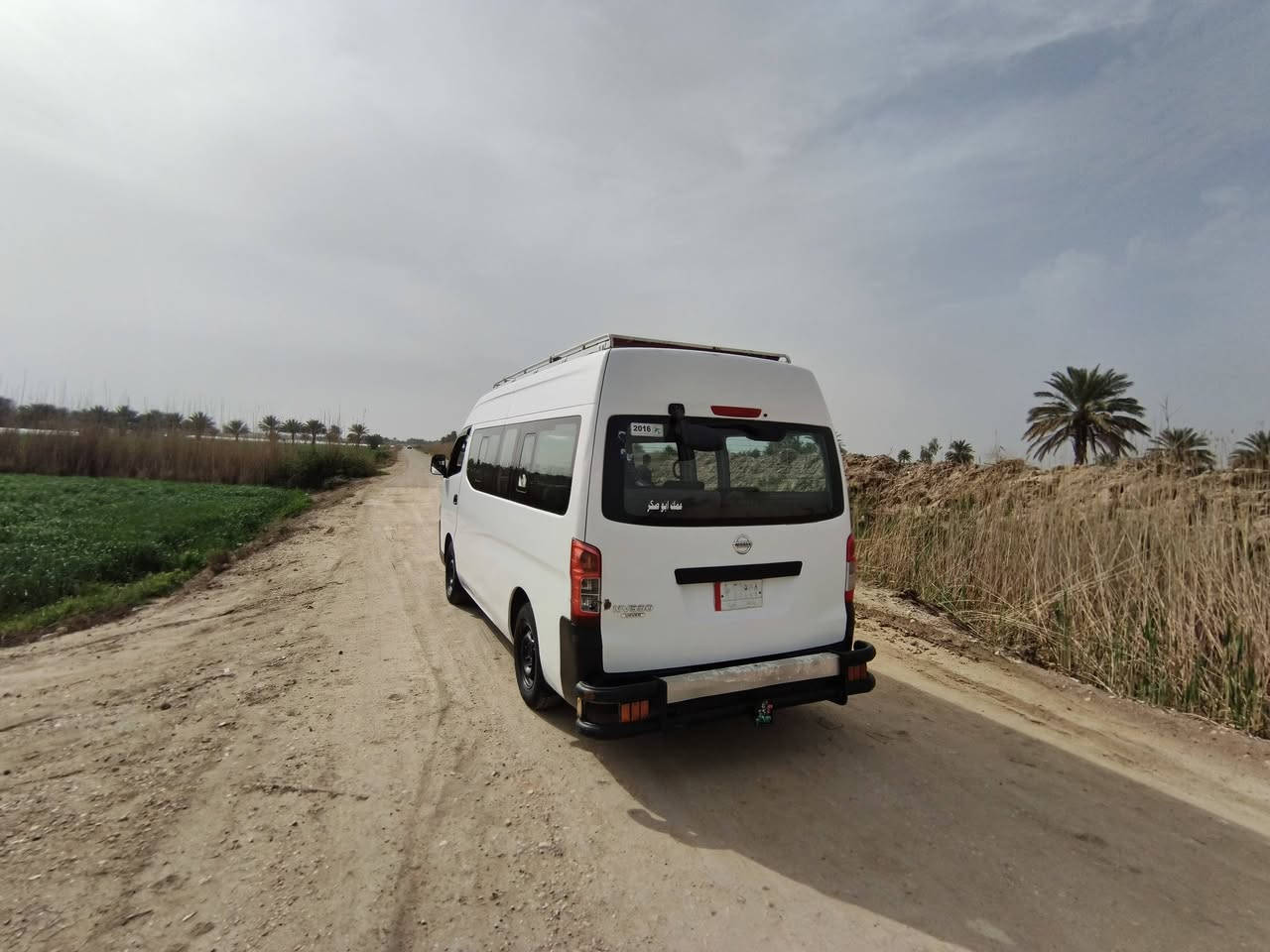 السلام عليكم، عيدكم مباركم
نيسان موديل ٢٠١٥
رقم بغداد /خطه محموديه علاوي
تبريد ثلج محور 
تخم تاير 
فلاوين متحرك
مسويله سيرفس كامل (بلكات.مجاول. فيولبم) جاهزه 
دوشمه ارضيه وكشنات وسقف (٣كشنات اضافيه) 
بيه بارد بلصفحه الكصيره
وصبغ قليل بلطويله من جوه 
السعر ١٨٥
مكانه اللطيفيه 
***********
