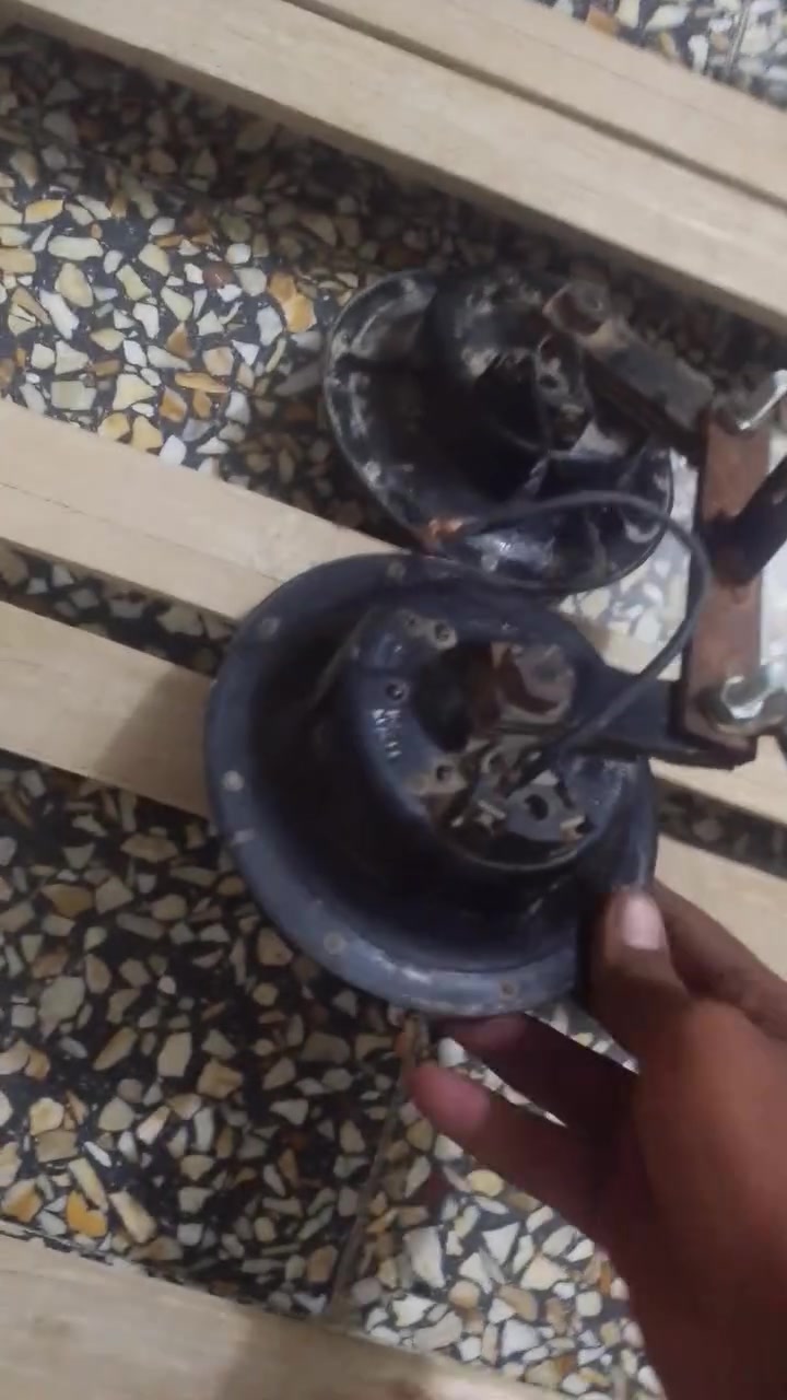 سلام عليكم غراض للبيع كلهن مكاني بغداد البلديات سعر كلهن 225 الهاتف ***********
