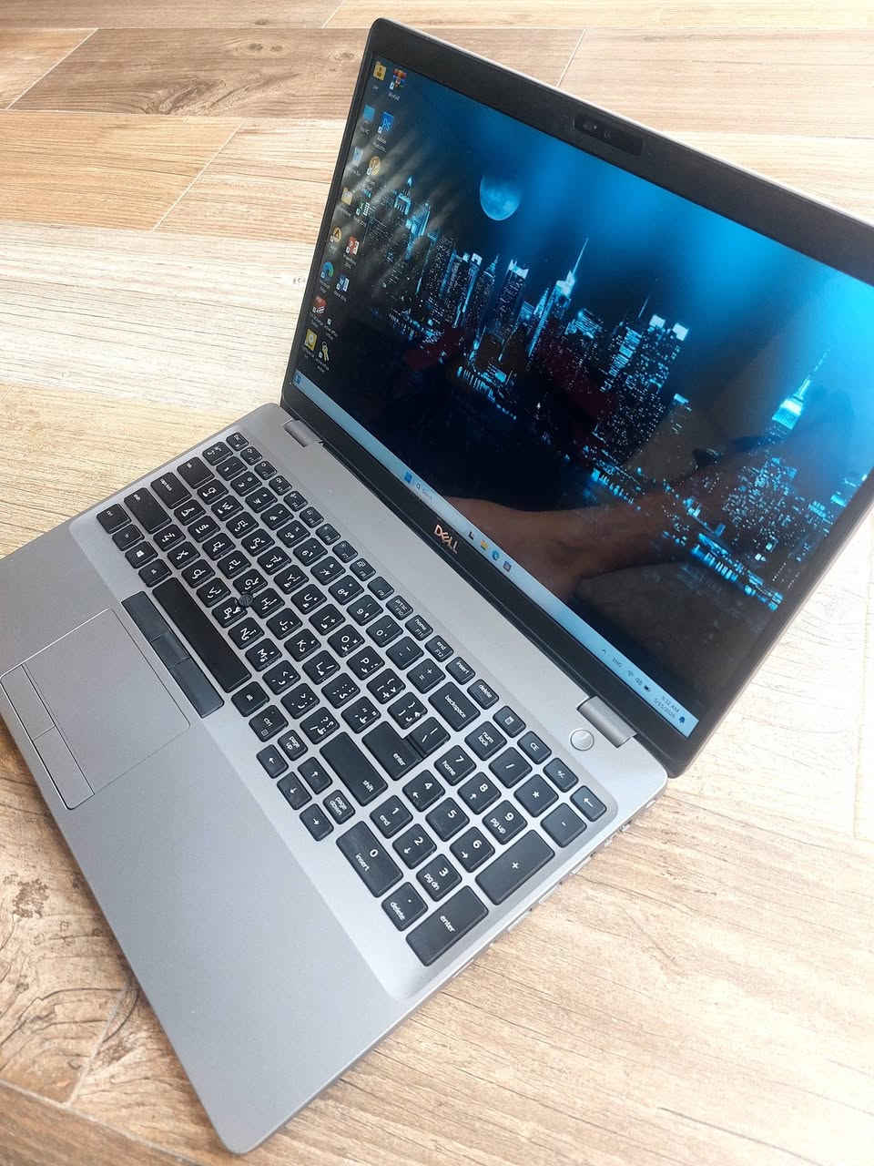لابتوب Dell Latitude 5511 Ci7H
بمواصفات عالية معالج قوي مناسب للبرامج الهندسية والتصاميم والأمن السيبراني والبرامج المكتبية والحسابية  .
بسعر 440 الف دينار عراقي Ram 16GB 
بسعر 390 الف دينار عراقي    Ram 8GB

Cpu Ci7-10850H 2.7ghz
حرف المعالج H جيل الحادي العاشر   
Hard 512GB nvme قابل للتطوير 
15.6 screen 1920x1080 FHD
Back-light Ar-En ضوئي 
Charger dell شاحن اصلي 
يمكن للزبون فحص اللابتوب وتشغيله والتأكد من المواصفات قبل الاستلام  اللابتوب.
نسبة النظافة 95%
ضمان لمدة خمسة أيام للفحص في حالة وجود خلل مصنعي تستبدل بنفس الموديل حصرا 
عنوان المكتب بغداد شارع الصناعة مجمع الرياش مكتب اليسر للتواصل والحجز ***********

