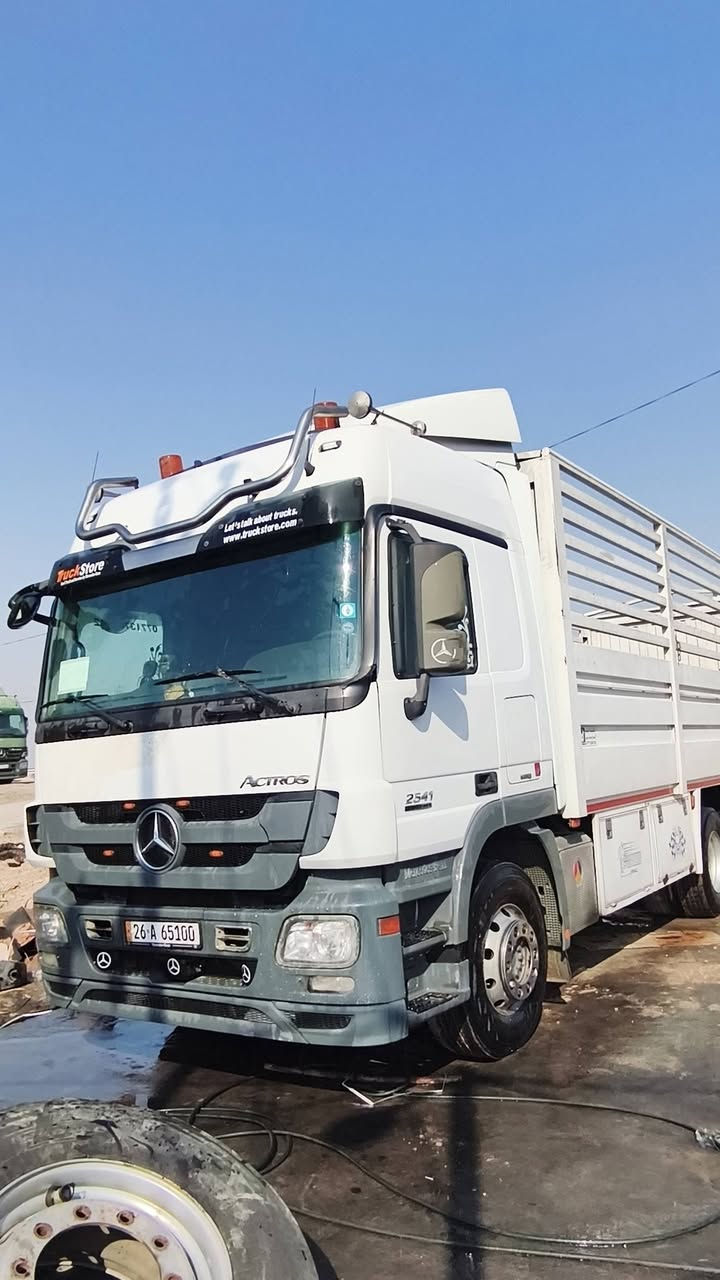 سلام عليكم سياره البيع مودل12 فول مواصفات كامرا أو حساس  رتادر  ثلاجه داخليه  دبل مناميه هورنات كاسحه أو زعانف  مكفوله كفاله عما رقم صلاح الدين دولي بسمي تحويل مباشر  رقم ‏.   ‪ 773 823 2251‬‏0
