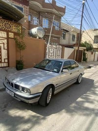 Bmw 525i موديل 91  تبريد  تدفئه  فتحه سقف كهربائي  ويل البينا ون سايز ...