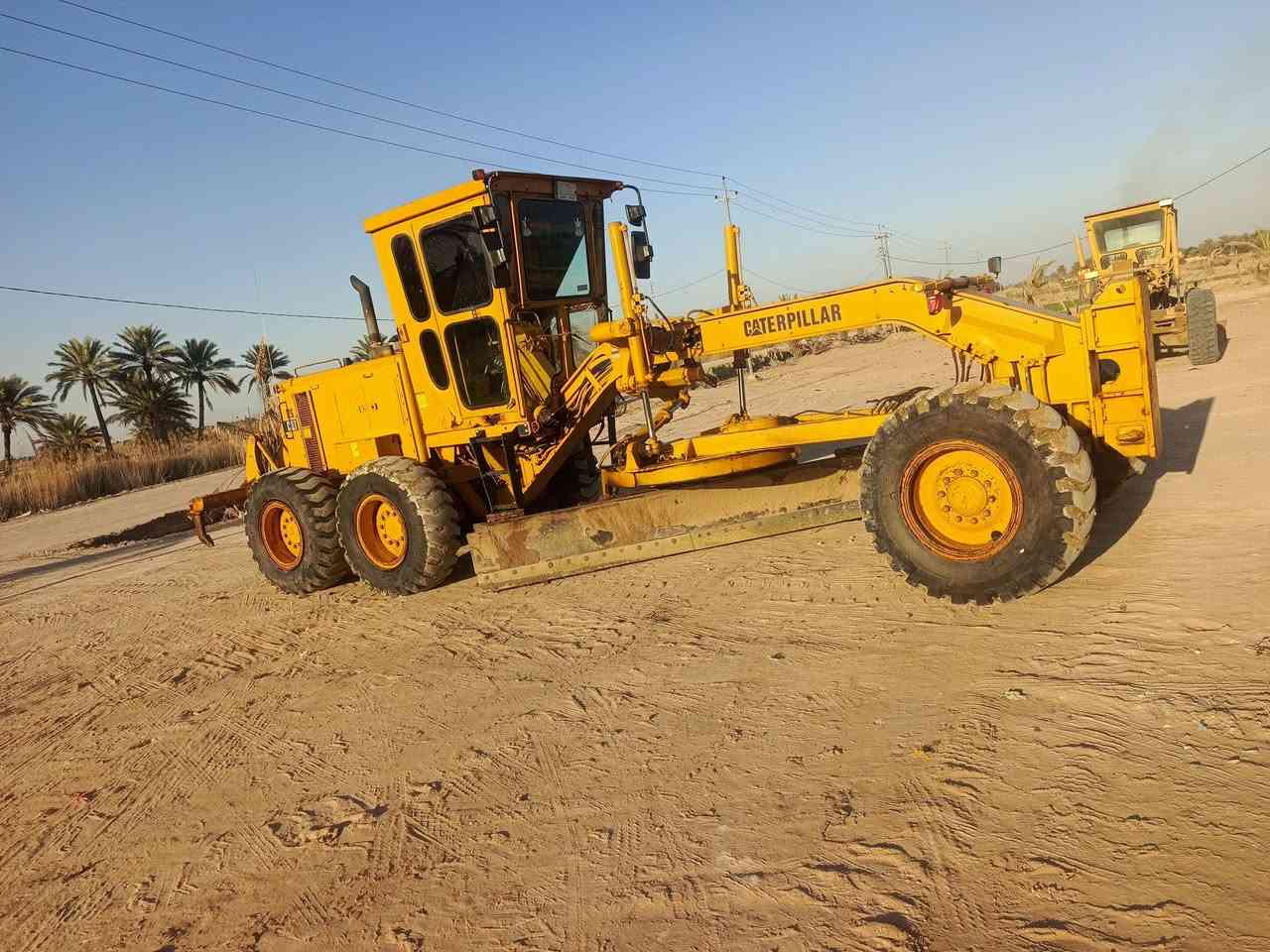 السلام عليكم كريدر موديل 79 جي 12 جاهزه مجهزه لحد البرغي مال جناي ماكينه جديده وضعه شركه كله بلاد وروتر تحيه ويل 25 صبغه بلاديه مكينه كبل للشغل مرقم اوجاهز مداور ثاني يوم  السعر  450وارقه فقط الشراي يتصل ***********
