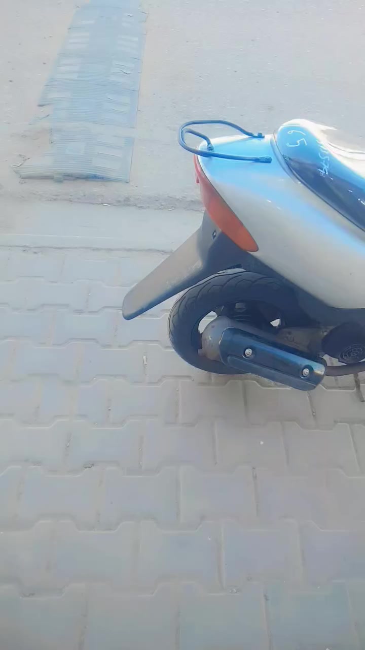 السلام عليكم دراجة ساسوكي رياضي للبيع وكيل السعر ٥٥٠ وبينه مجال ***********
