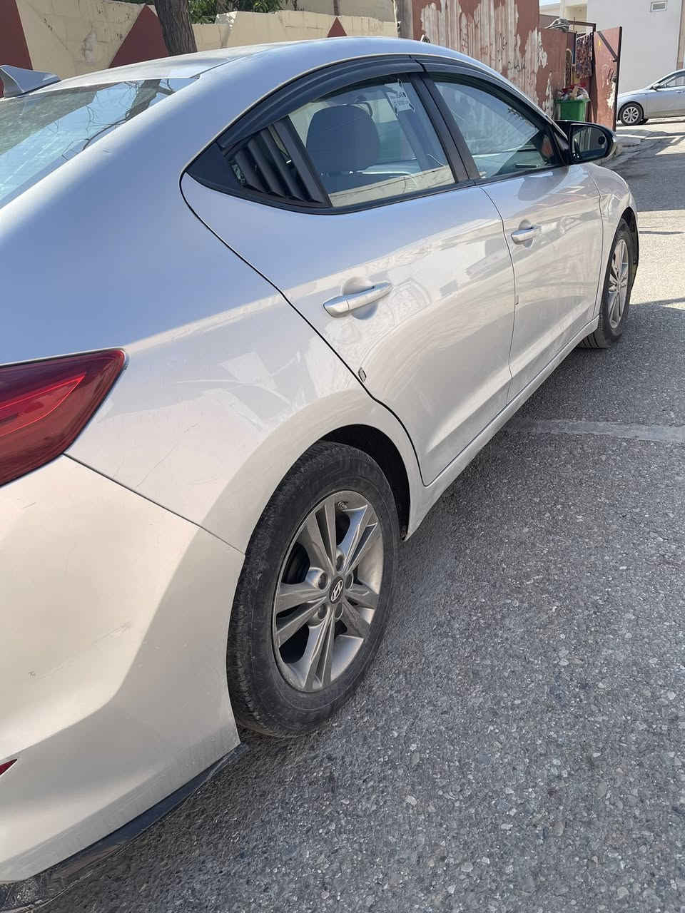 النترا امريكي 2017
محرك 20 دوش مرغوب

تحكم ستيرن

تحديد سرعة

مانع انزلاقABS

شاشة كبيرة

شاشة تدعم كاربلي

ضرر بوند صبغ + قبق صندوق

بدون دواخل
العنوان دهوك
***********

السعر 123
