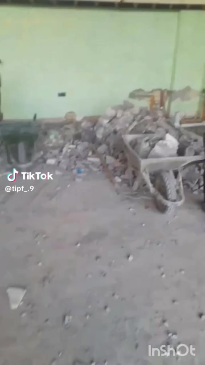 سلام عليكم يوجد كادر عمل لكافه الاشغال المذكوره رقم الهاتف ***********
