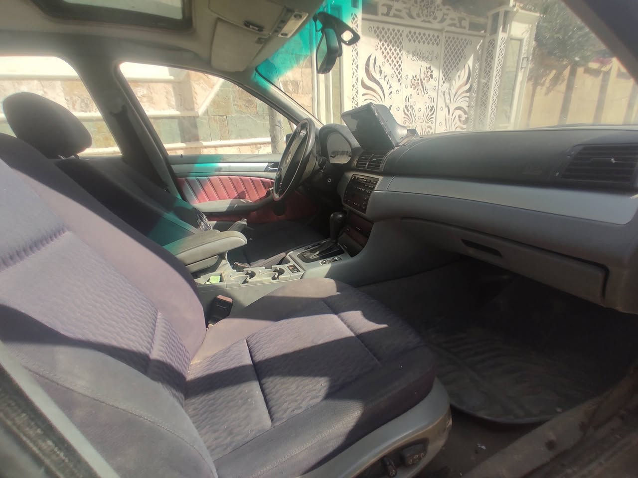 السلام عليكم
Bmw e46  حجم 328
مكفولة من الكص 
متؤمة اربيل 
سعر 25 وبيه مجال 
مكان ميسان 
***********
