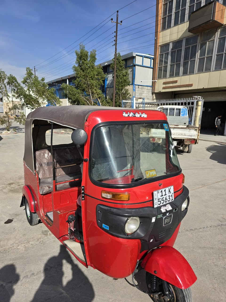 السلام عليكم تكتك للبيع موديل 20 شهر 12 رقم وسنويه عنوان بغداد بوب الشام السعر 7 و 250  ***********
