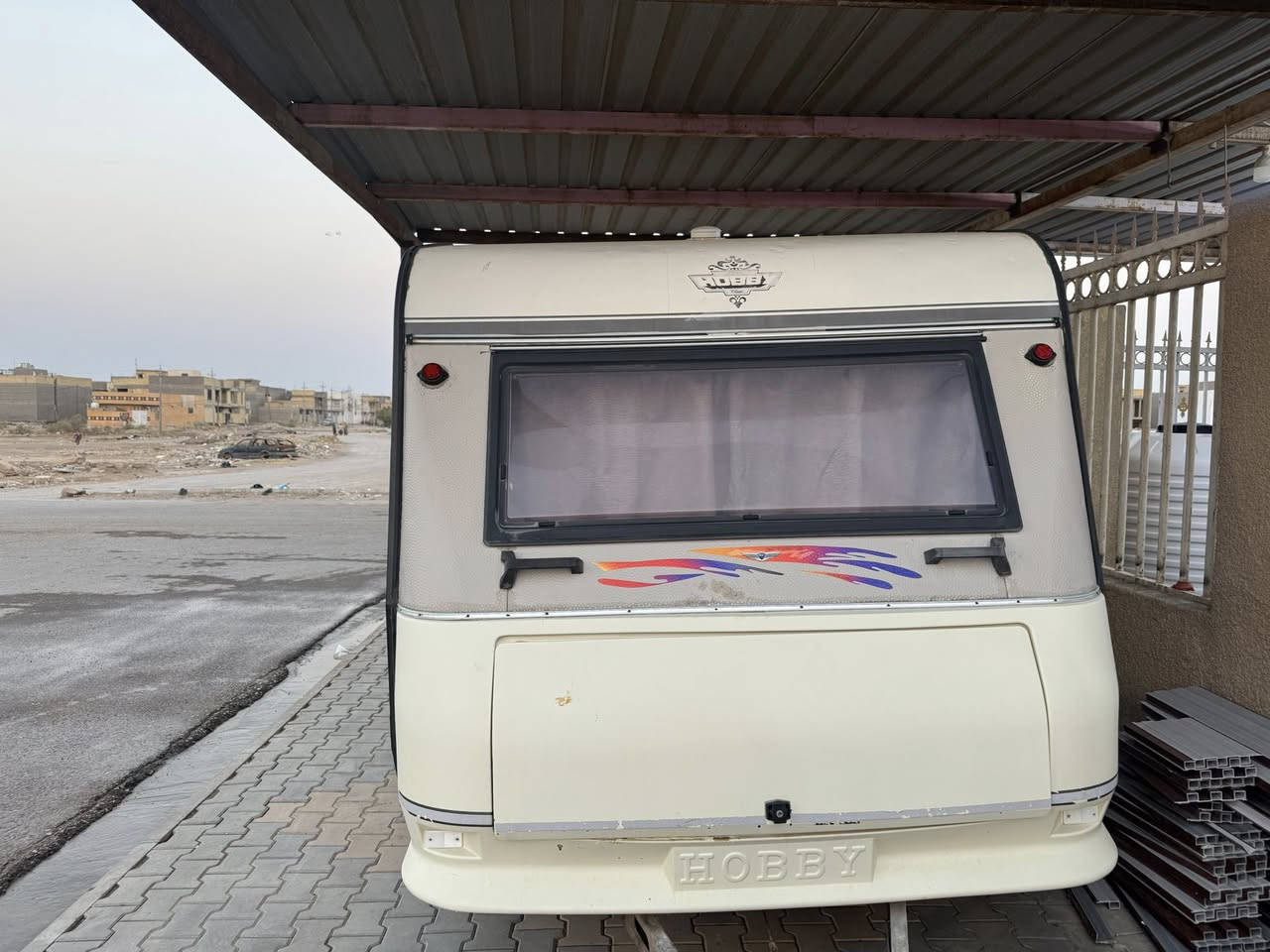 لبيع 4 متر كامل وجاهز مابي اي نقص ***********
