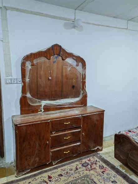 غرفة اخشاب للبيع السعر مليون ونص (المندر مو وياه مامشمول) واسط قضاء الحي  ***********
