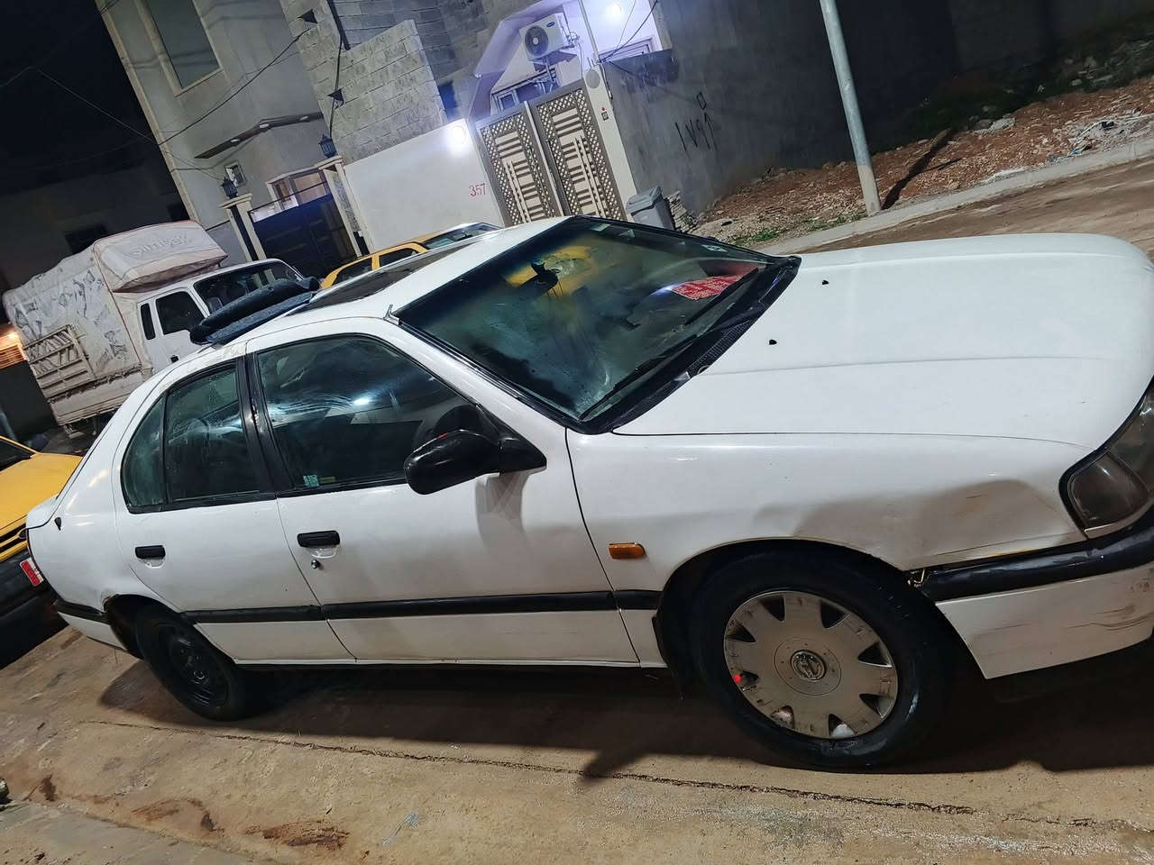 للبيع
سيارة نيسان براميرا موديل 91
رقم ديالى مشروع وطني شرعيها بل موصل ابيع تحويل بدون وكالة محرك جديد حجم 20مال كصة ماصارشهر من شديتو طخم تاية باتريد جديد تبريدها ثلج 🥶
الضرر صندوك 
السعر 25وبيها مجال
ويرهم بل قصط
***********كورك
***********اسيا
