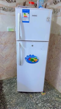 أغراض جديده مستخدمه قليل للبيع وعندي بعد كم رحله خشب وكم لعبه وسبلت أب...