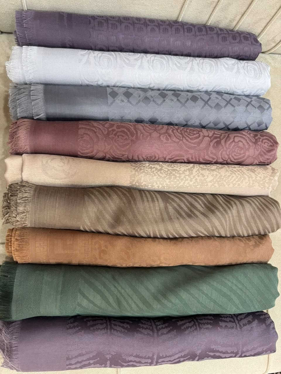 ربطة قطنية ناعمة ومريحة 🤍
خامة عالية، تثبيت مضبوط، وتناسب كل الاستخدامات اليومية.

متوفرة الآن — جودة تشعرين بها من أول لمسة
يوجد توصيل 🚚 لجميع المحافظات


**إذا كنت صاحب هذا الإعلان وتريد حذفه لأي سبب، رجاءا أرسل رسالة إلى الدعم الفني**