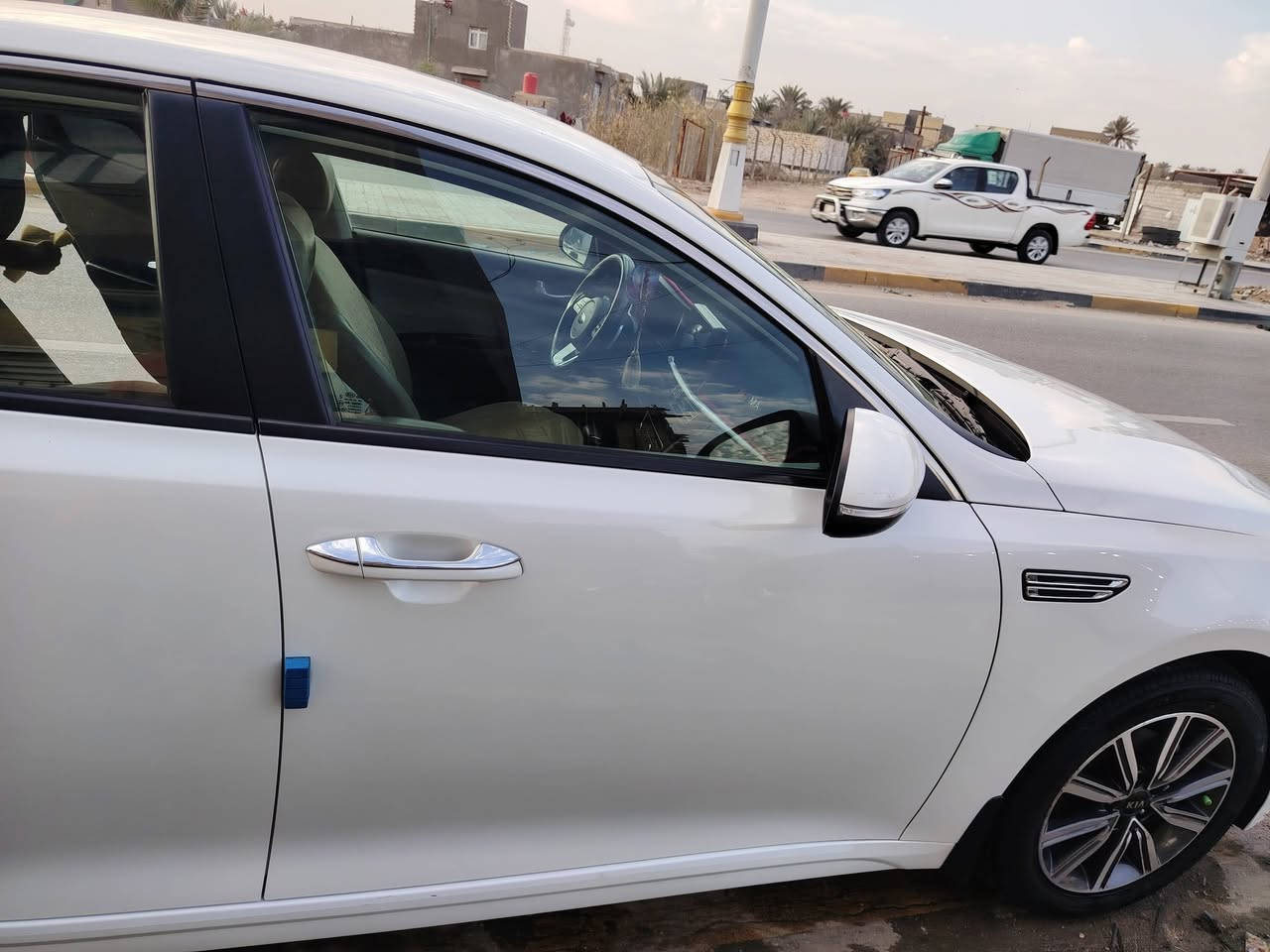 اوبتيما خليجي موديل 2019
محرك 200
سياره كفاله من صبغ وبارد بيه صبغ بل باب سايق مكدار شبرين
َمحرك وكير وحداديه
كفاله عامه
مري شفط 
تبريد قطعتين 
تخم تاير جديد
ماشيه 135
رقم بغداد انكليزي
َمكان سياره سماوه السعر خاص 
هاذا رقمي *********** بيه واتساب وتحياتي للجميع
