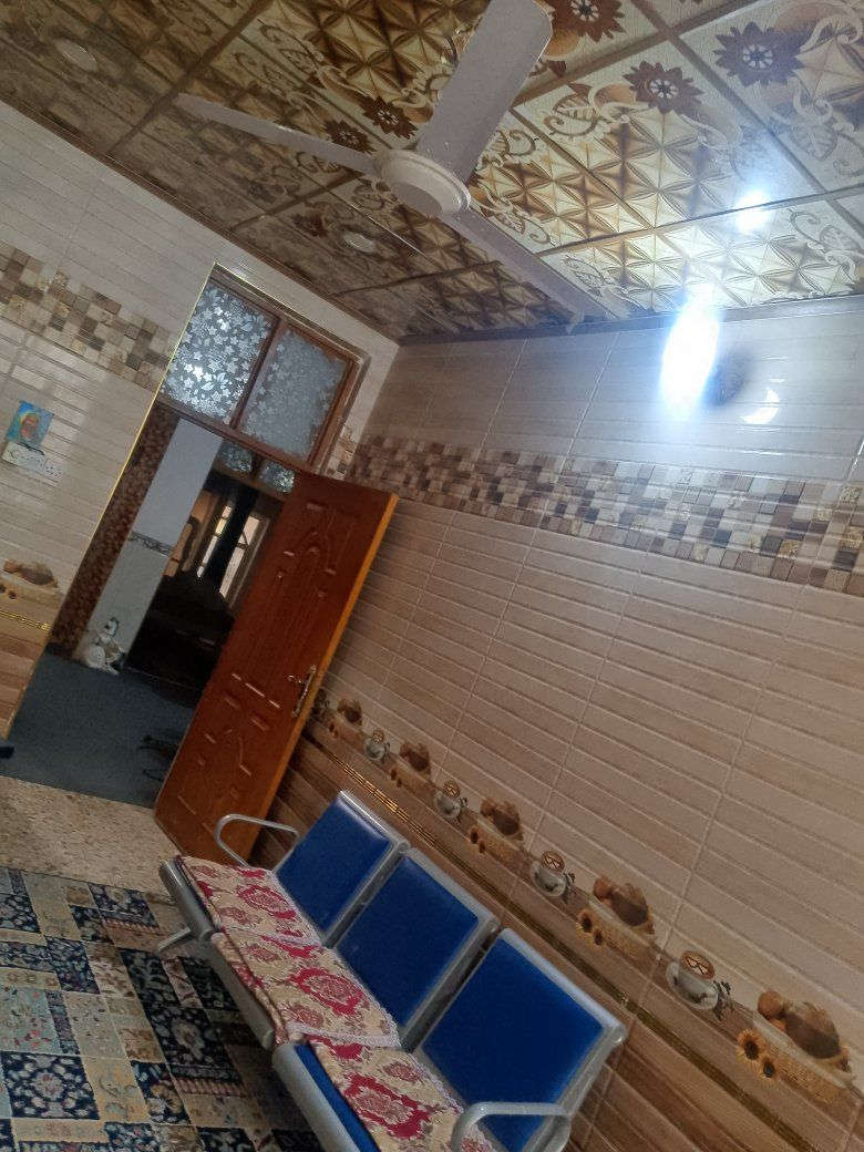 الدار للبيع طابقين اربع غرف نوم مطابخ حمامات داخلي وخارجي المكان جاي من بانزين خانه مال بته مقابل مدهش سند 25وبي معامله تحويل جنس العقار إلى طابو لمساحه 150متر واقع حال السعر 170للتصال ***********
