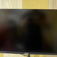 شاشه اسوس للبيع مستخدمه قليل كلش ونضيفه السعر 350وبيه مجال بصيط المحاف...