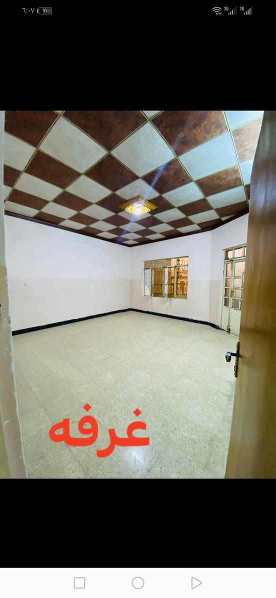 شقه للايجار في حي الوحده ***********
