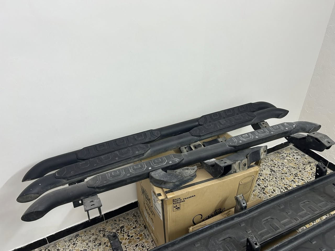 السلام عليكم توفرت دوسات فور رنر جمع الفئات لمتد TRDسبورت/TRD/SR5كل وحدة والسعر مالتهة مكاني بغداد يو جد توصيل للتواصل *********** او واتساب
