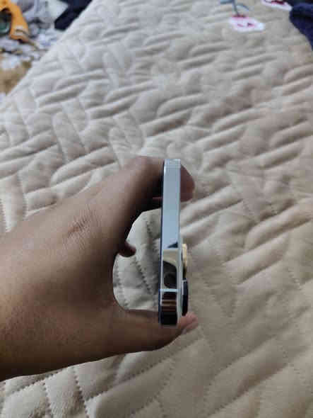 السلام عليكم جهاز ايفون 13برو ماكس ذاكره 256وبطاريه 88بلادي لامرفوعه ولا شي ع فحص جهاز أمريكي سعر 725وبي مجال مكاني بابل الحصوه 
(***********)
