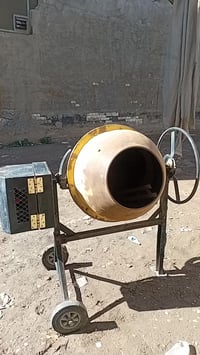 خباطة بانزين للبيع بسعر ٣٥٠ الف شغالة عالفحص مكاني غزالية رقم الهاتف 0...