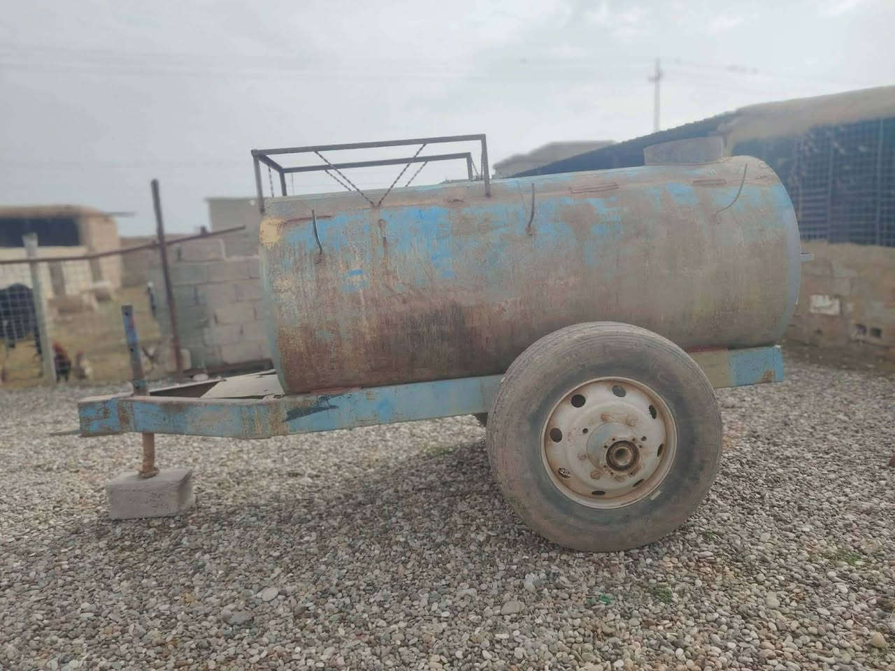 السلام عليكم 
مقطوره للبيع 
السعر 900الف
جاهزه للعمل
#العنوان_كركوك_الحويجة 
الشراي يتصل على الارقام التالية 
***********
او
***********
