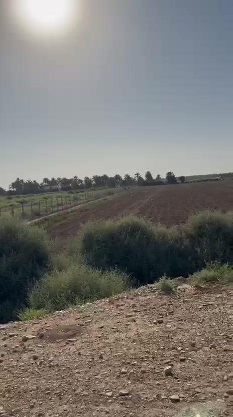 السلام عليكم يعلن مكتب الكوخ للعقار عن بيع دونمين طابو تحويل مباشر البغدادية على السده
خدمات كامله ماء اساله وسقي وكهرباء شارع تبليط باقي التفاصيل داخل الفيديو
المساحه دونمين 5000م
الواجها 15م
السعر 125 قابل للتفاوض للإستفسار مراجعة مكتب الكوخ او الاتصال على الأرقام التاليه
***********
***********
