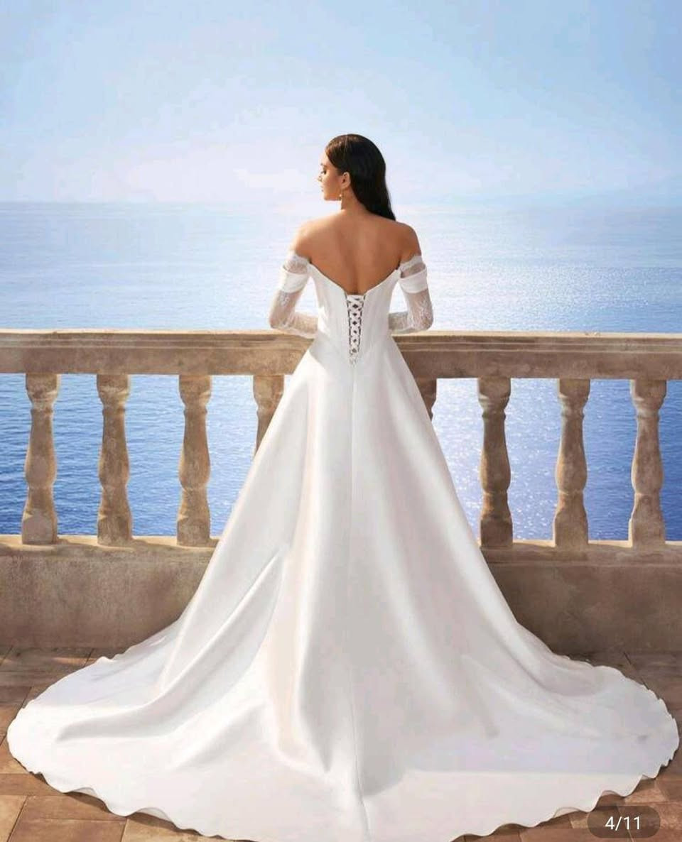 فستان زفاف ابيض فنتج قياس 36 يلبس وزن من 50 الى 55 بي حزام من الظهر بناتتت مملبوس ولا مررره
طويل كلش والقماش فخم


**إذا كنت صاحب هذا الإعلان وتريد حذفه لأي سبب، رجاءا أرسل رسالة إلى الدعم الفني**