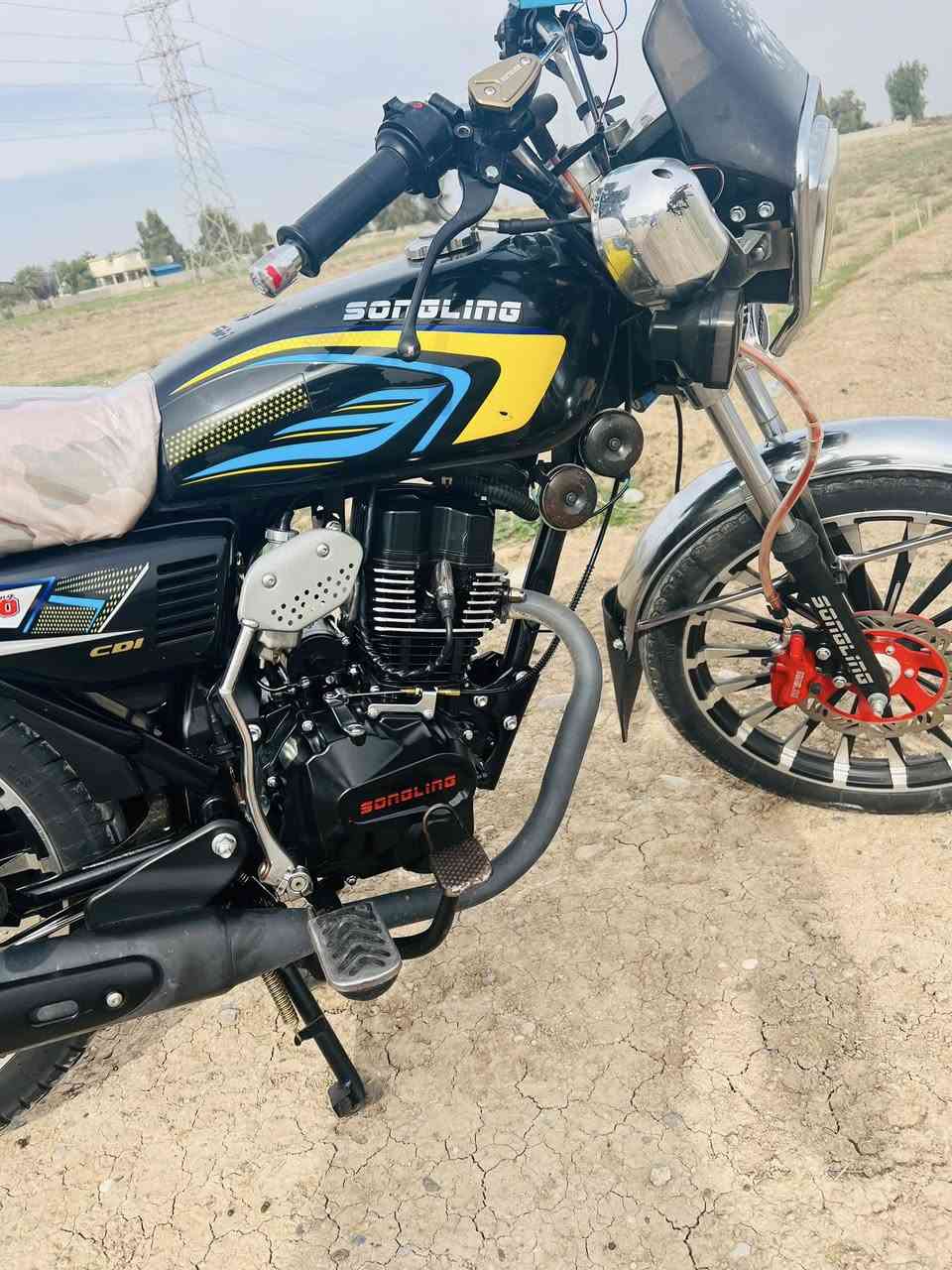 دراجة سيفان 5كير 2026 جديدة مانقصهة شي محرك 200 ضاغطه وزنجيل مكان دلي عباس السعر 850 وبيهة مجال اتصل وادلل ***********
