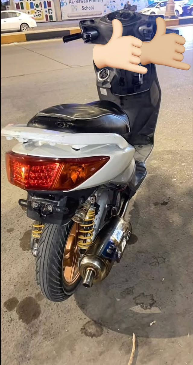 السلام عليكم
دراجه سكنس فحل كوري للبيع

دراجه تخبل خير من الله 

بيه تزويد
 
1صلنصه بوري عدل
 
2 وياله مشيف 

3 كور رياض كرزي
 
4 فج أمامي 

5 دبلات خلفي رياضي
 
6 ستان صفح رياضي 

7 كلجات رياضي
 
8 منضومة زنون
 
9 اشاير لد

السعر 900

المكان بغداد للاستفسار رقم ***********
بي واتساب للبيع
