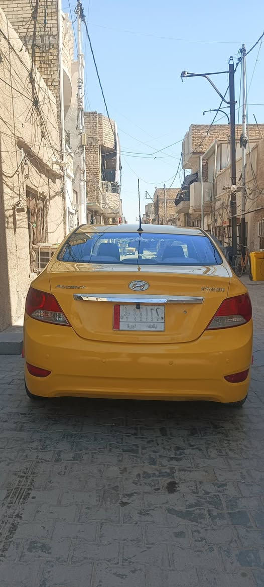اكسنت موديل 2011 خليجي محرك 1600 دوش قطرتين بدون ضربة فول مواصفات فتحة سقف السيارة جاهزة وحلوه تبريد تتدفه اي نقص ماكو السعر 78 بيها مجال رقمي *********** بغداد ساحة اللقاء
