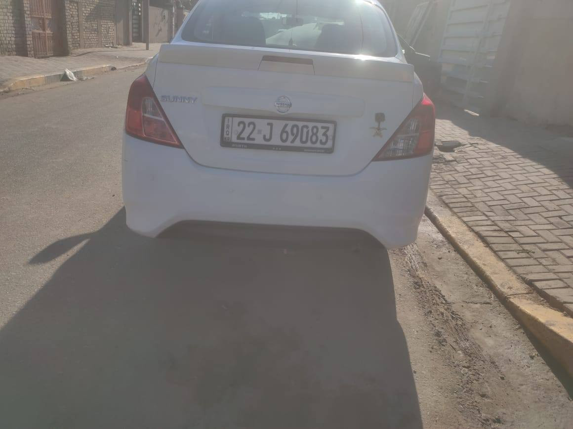 موديل 21 هندي تفاصيل كاملة بالصور والفيدوهات المرفقة السعر 117 العنوان الدوانية ماالك السيارة بغداد بالدورة كفالة السيارة فقط بارد بطرف بالجاملغ الخلفي جهة السائق ***********  اراوس بتكسي ماكو مشكلة
